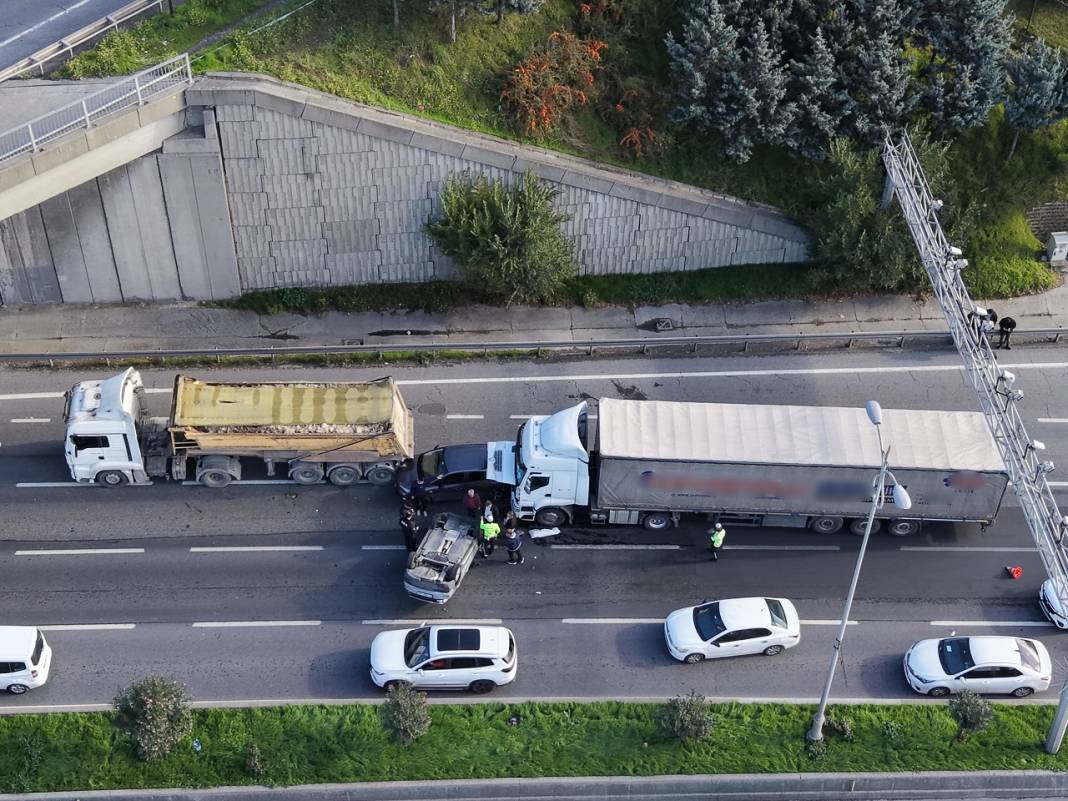 Büyük kaza! Trafik durdu 2